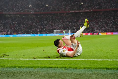 Berghuis in de wolken na behalen van landstitel: 'Hiervoor naar Ajax gegaan'