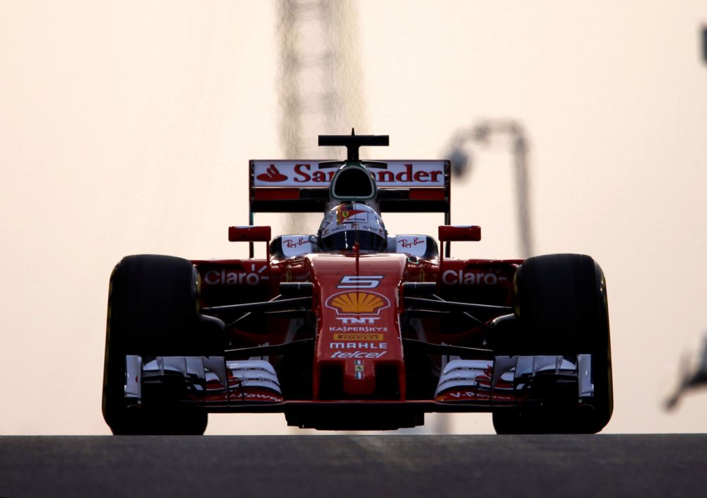 Vettel baalt: 'We hadden gewoon van Red Bull moeten winnen'
