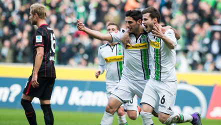 Eintracht Frankfurt hard onderuit met invaller Castaignos