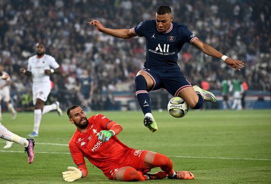 🎥 | Ziek! Kylian Mbappé schiet met 3 doelpunten PSG naar monsteroverwinning op FC Metz