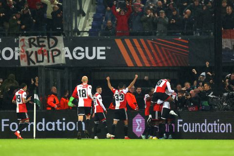 Gestoord! Feyenoord wint van Lazio én wint de Europa League-groep
