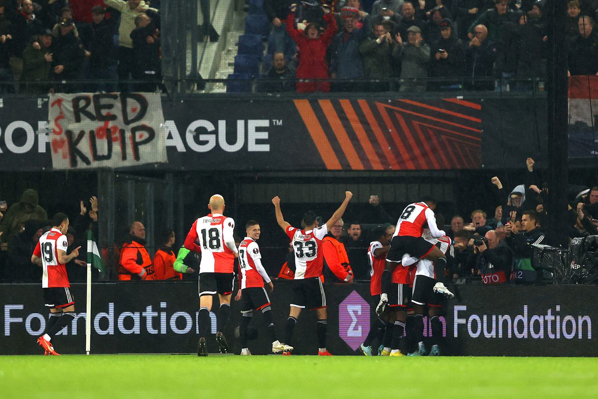 Gestoord! Feyenoord wint van Lazio én wint de Europa League-groep