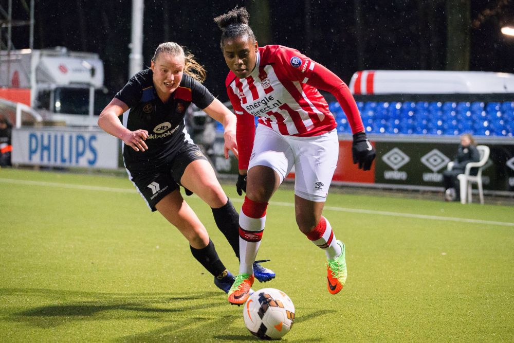 Uitslagen vrouwenvoetbal: doelpuntenregen in Twente en Eindhoven