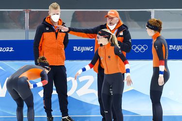 Schaatsbondscoach leek maar wat te roepen bij de ploegenachtervolging