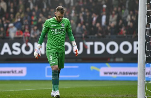 NEC verliest op pijnlijke manier Gelderse derby door blunderende Jasper Cillessen