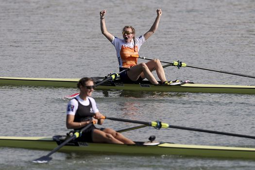 Karolien Florijn wint als eerste Nederlandse ooit WK-goud in de skiff