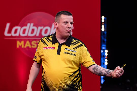 🎥 | Dave Chisnall plaatst zich ten koste van Michael Smith voor halve finales Masters