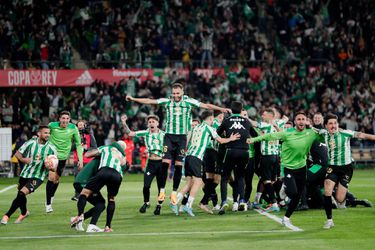Real Betis wint Copa del Rey door Valencia (met bankzitter Cillessen) via penalty's te verslaan
