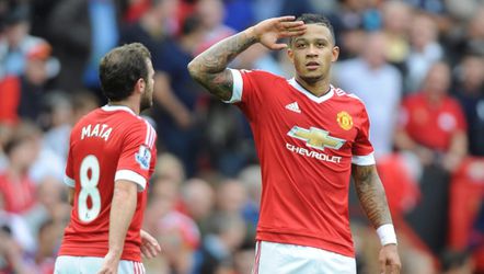 Depay leidt Manchester United naar koppositie