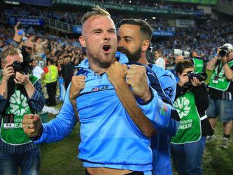 Kampioen en cultheld Jordy Buijs blijft langer in Australië