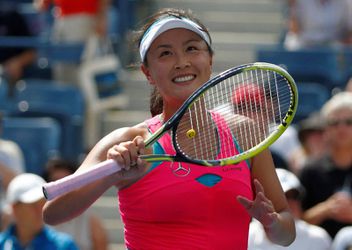 WTA heeft grote zorgen na bizarre twist van Peng Shuai over beschuldiging seksueel misbruik