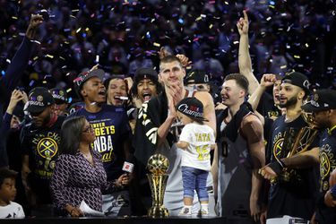 Nikola Jokic loodst Denver Nuggets naar eerste NBA-victorie ooit