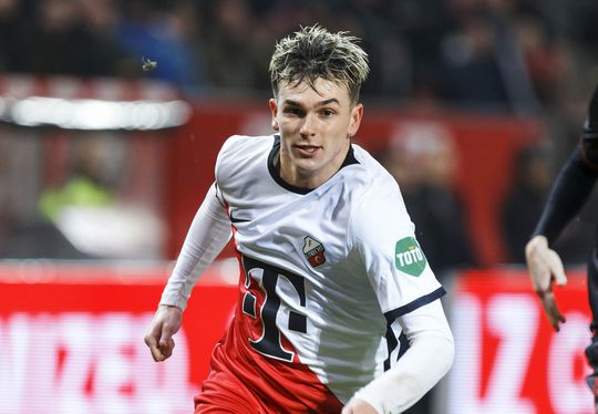 'Meerdere Eredivisie-topclubs zitten achter Taylor Booth van FC Utrecht aan'