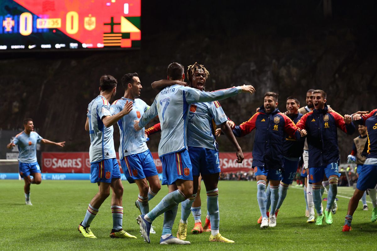 🎥 | Spanje met gevoel voor drama door naar Final Four na winst op Portugal