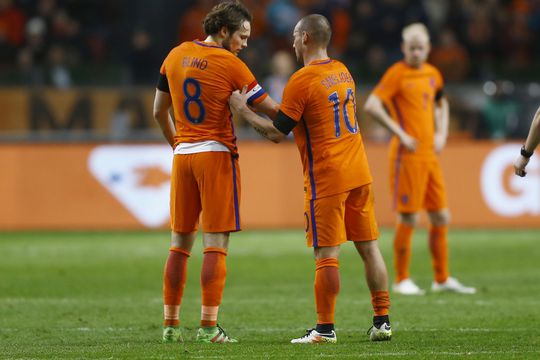 Daley Blind volgt vader op en is aanvoerder op Wembley: 'Een hele eer'