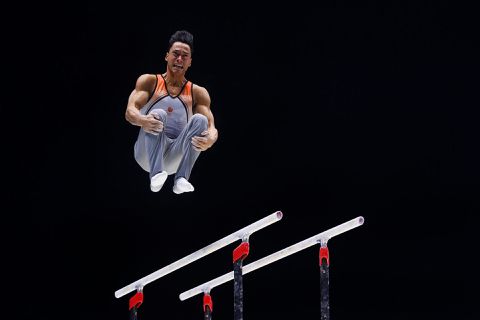 Loran de Munck is ondanks voltige-val bij WK turnen beste Nederlander sinds 1903