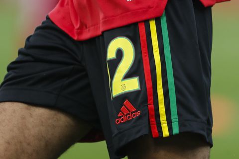 Ajax hengelt 3 keer meer poen met merchandise binnen dan Feyenoord