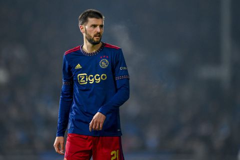 Opstellingen Ajax en Fortuna Sittard: Heitinga kiest voor Grillitsch