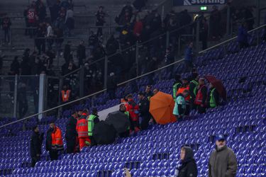 RIP! Toeschouwer Schalke 04 overlijdt in stadion: 'Voetbal is nu even niet belangrijk'
