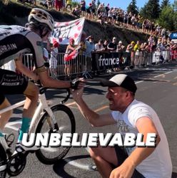 🎥😍 | Prachtig! Beste vriend van Wout Poels compleet uit zijn dak na etappewinst in de Tour