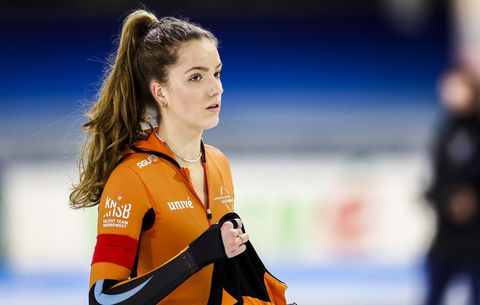 Deze dochter van NOS-commentator is nu echt een schaatsprof (én influencer)