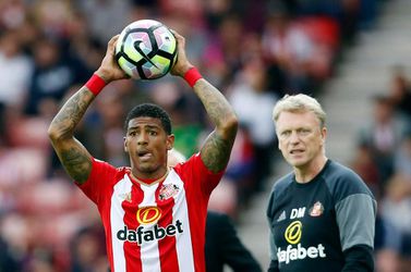 Pardew vroeg Van Aanholt bij een inworp tijdens een wedstrijd om voor Palace te gaan spelen