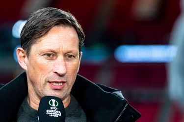 PSV-trainer Roger Schmidt is happy met loting: 'Blij dat we return thuis spelen'