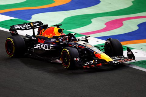 Max Verstappens inhaalrace in Jeddah eindigt achter winnaar Sergio Pérez