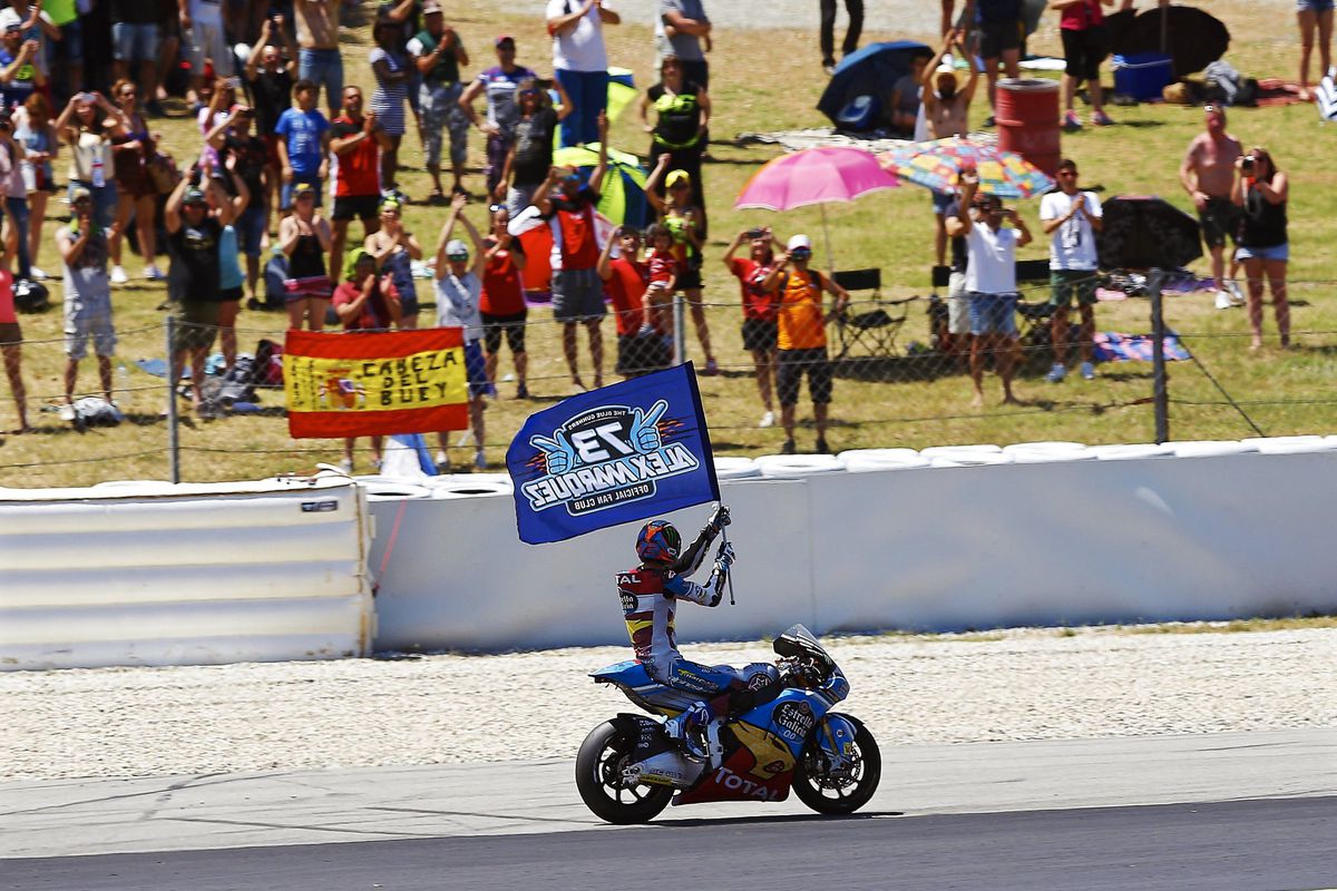 Alex Marquez zegeviert in Moto2