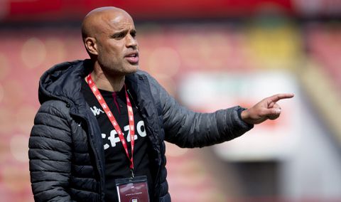 Trainer Marcus Bignot krijgt 7 wedstrijden schorsing vanwege homofobe opmerkingen