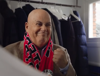 🎥 | Hilarisch! Jack van Gelder in reclame van gokbedrijf: 'Heb je het nog in je?'