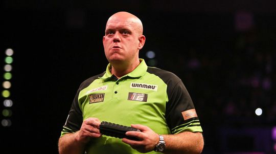 Michael van Gerwen vindt tegengif en wint van Peter Wright in Players Championship 10-finale