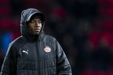 Noni Madueke (19) in de problemen? PSV-aanvaller aangehouden met vals rijbewijs