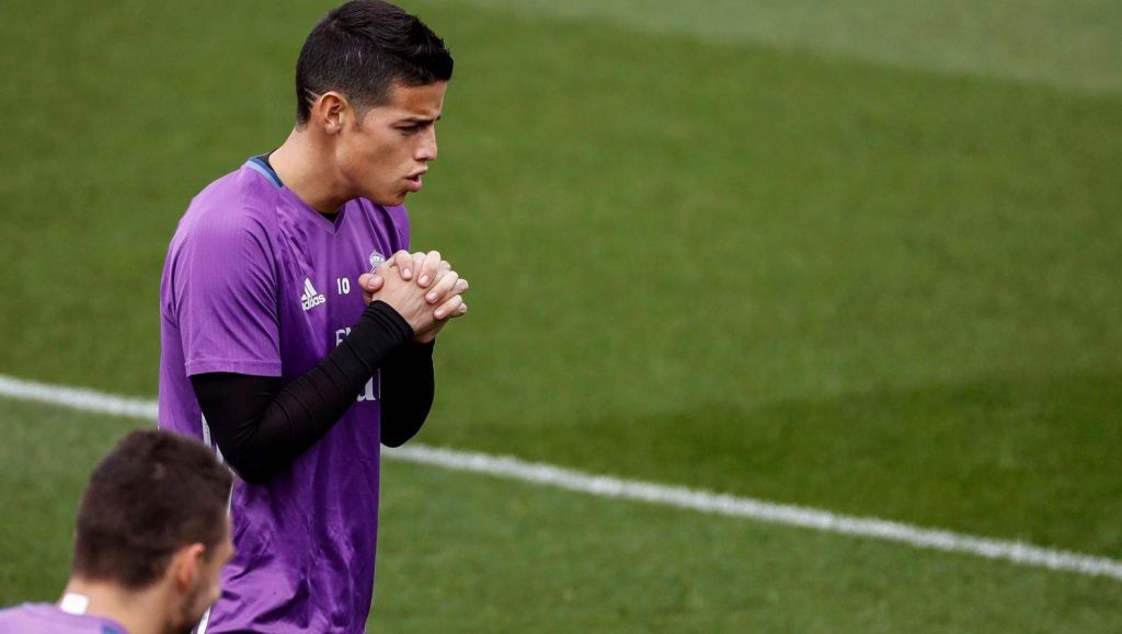 James Rodriguez stelt ultimatum aan Real: 'Hij eruit of ik naar United'