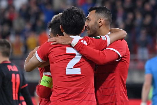 Groepswinnaar! AZ haalt puntje op bij Jablonec in Stadion Schietbaan waar weinig raak was