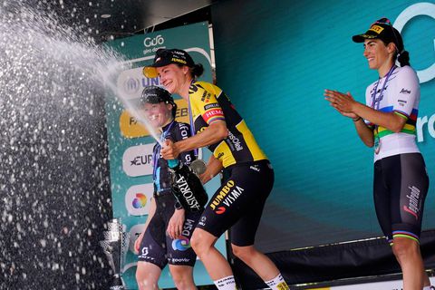 Marianne Vos stapt uit de Giro Donne: 'Ik ga me nu opladen voor volgende doelen'