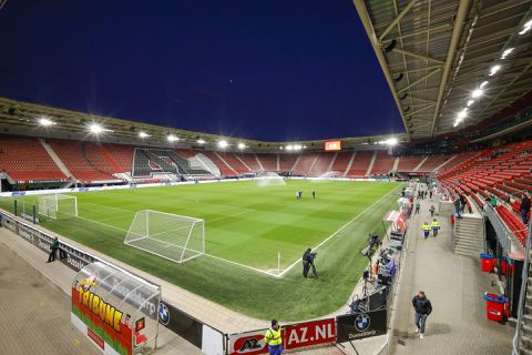 Prachtig moment donderdag bij AZ - Anderlecht: publiek gaat overleden meisje (5) eren