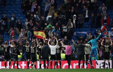 UEFA beslist morgen over mogelijke straf uitsupporters Ajax
