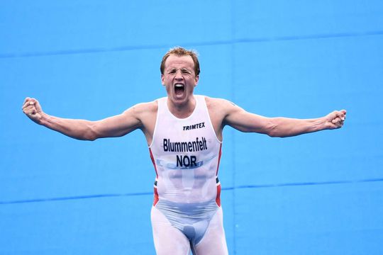 IJzersterk! Deze triatleet verbetert bij zijn debuut het wereldrecord op de Ironman