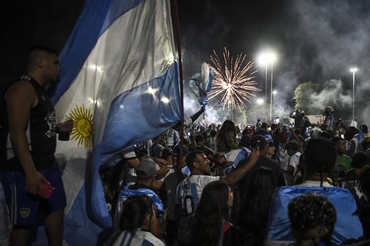 🎥 | Argentijnse WK-fuif kent geen eind: miljoenen fans op straat in Buenos Aires