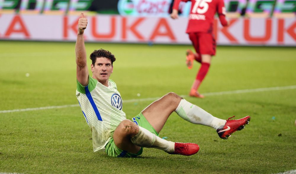 Gomez verruilt Wolfsburg voor oude liefde Stuttgart