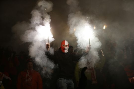 Feyenoord krijgt wéér een boete: fans misdroegen zich in Praag