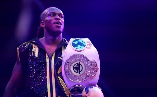 'KSI betaalt 1,5 miljoen euro aan Tommy Fury om tegen hem te vechten'