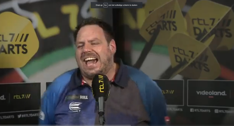 🎥 | Adrian Lewis got talent! Ex-wereldkampioen darts zingt als Pavarotti