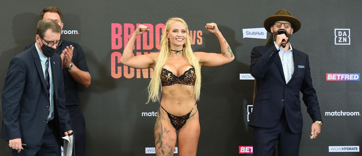 🎥​ | Bokster Ebanie Bridges showt te kleine bikini: 'Ben vergeten hoe groot ze zijn'