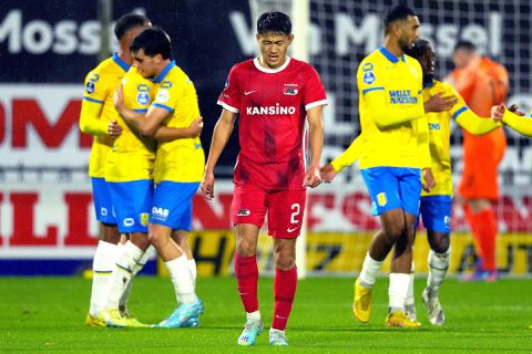 AZ krijgt (terecht) in de slotfase de deksel op de neus door vrolijk spelend RKC en supersub Bakkali