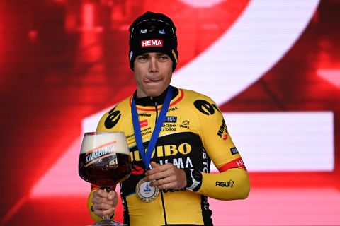 'Wout van Aert was bijna dood, hij lag bijna onder die betonmixer'