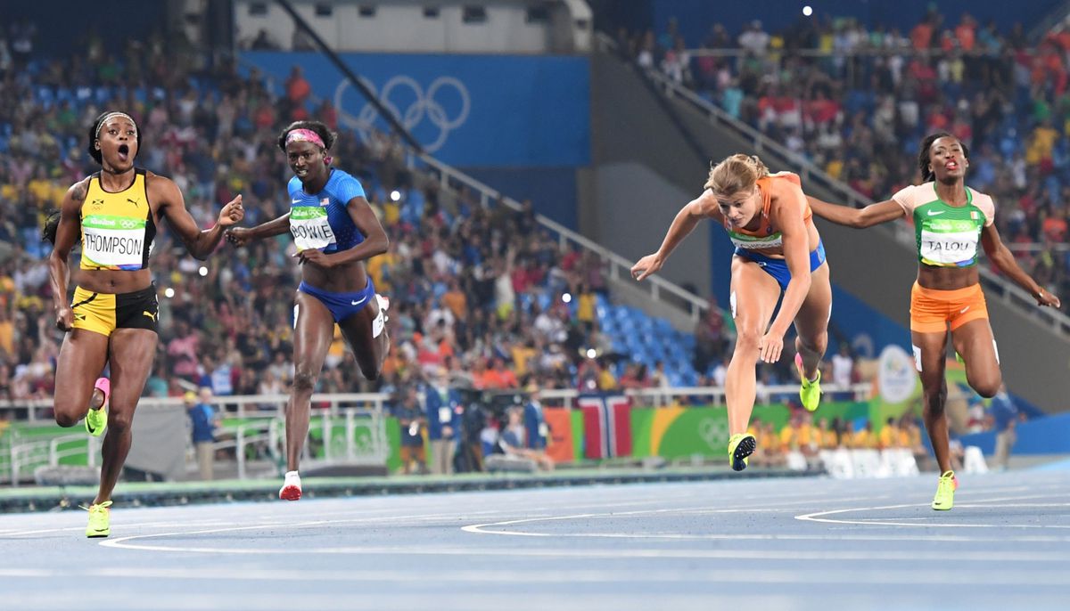 Dafne vliegt over de baan naar zilver op de 200 meter