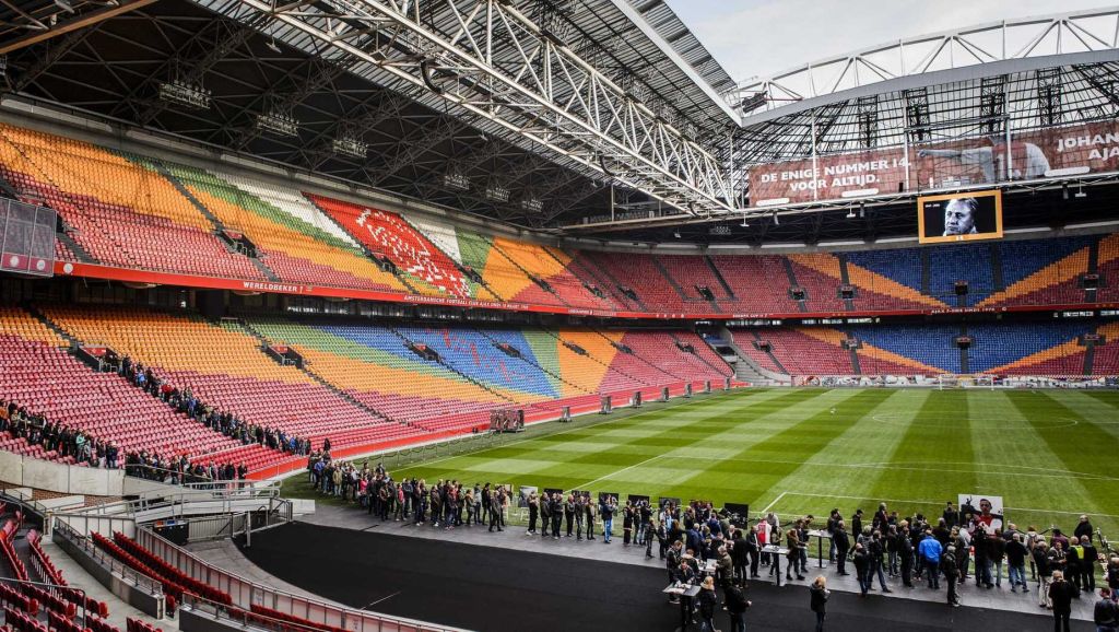 Afscheid Cruijff trekt 33.500 fans naar Arena