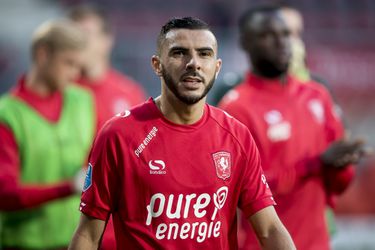 WOW! Assaidi heeft hogere skill-rating dan Messi in FIFA 18: 'Moet een foutje zijn' (video)